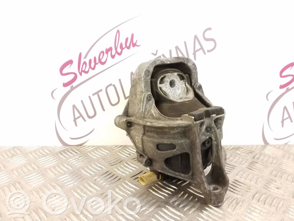 Audi A4 S4 B9 Engine mount bracket 