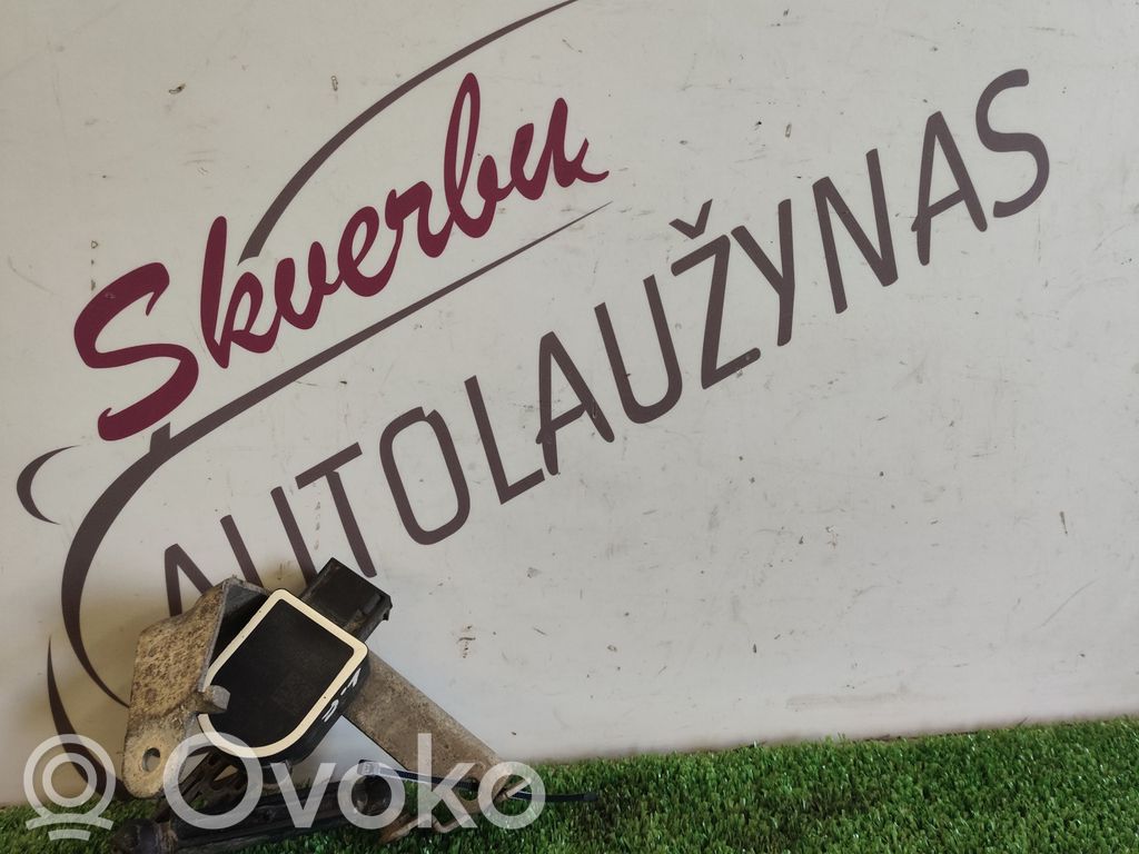 BMW 5 G30 G31 G38 Aukščio daviklis (priek. žibintų) 