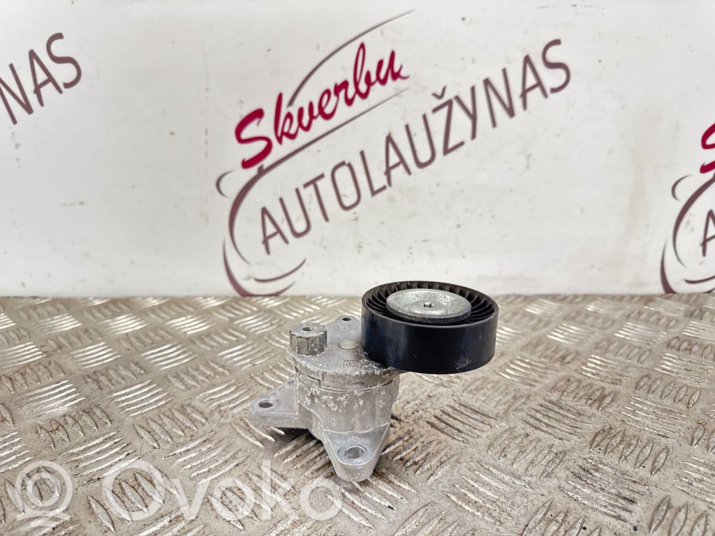 Volvo XC40 Napinacz paska alternatora 