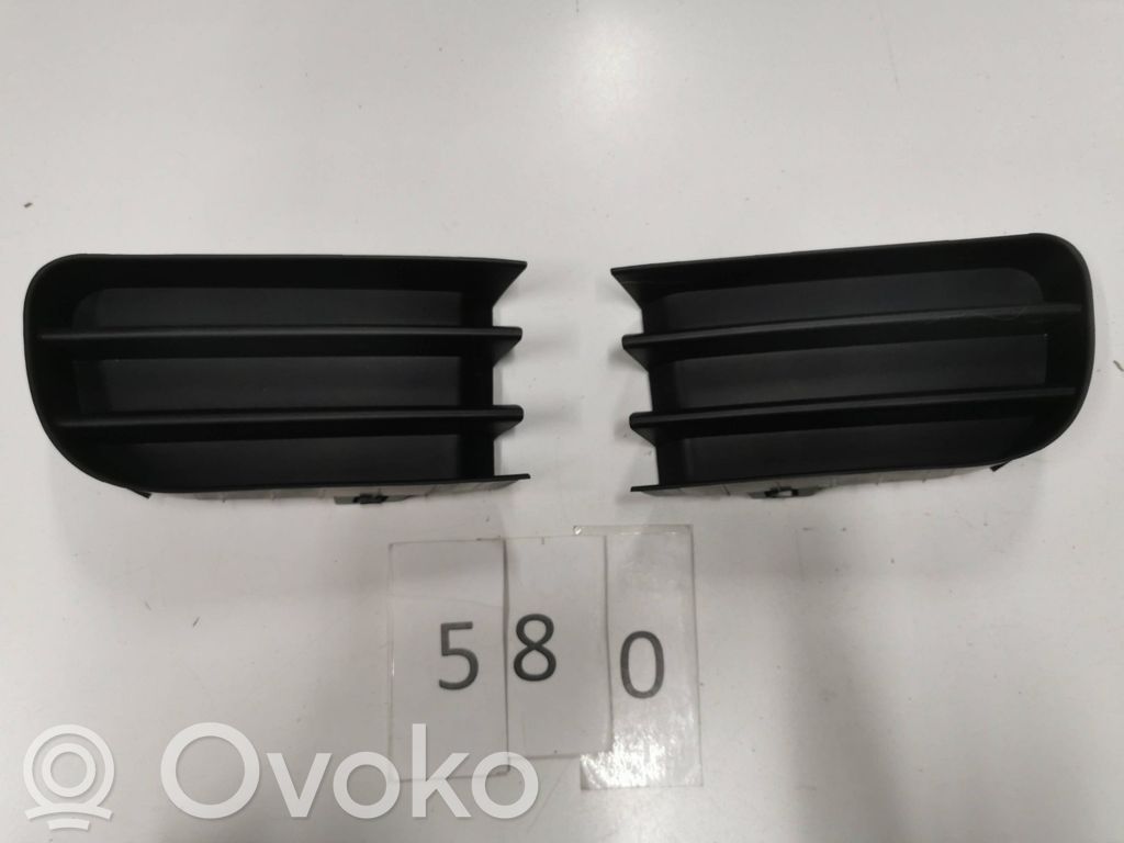 Renault Megane II Kratka dolna zderzaka przedniego 