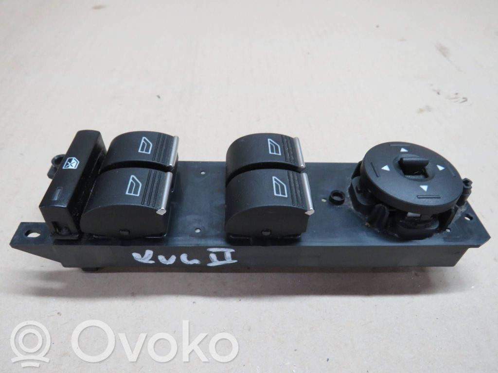 Ford Kuga II Przyciski szyb 