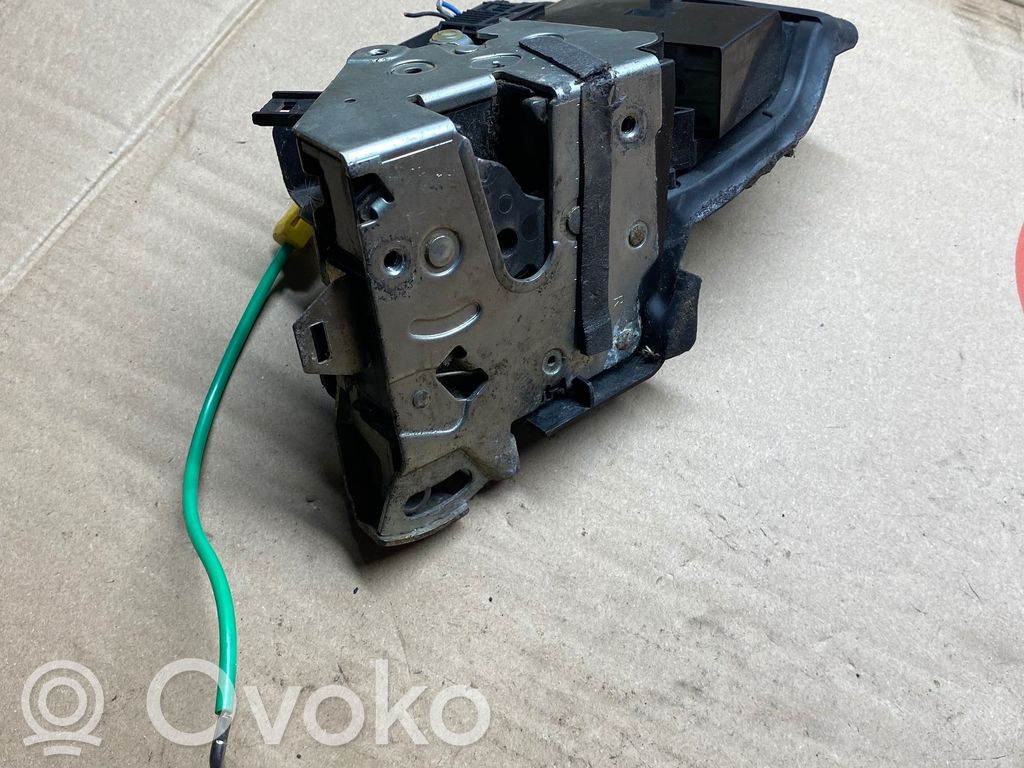 BMW 5 E39 Priekinė durų spyna 