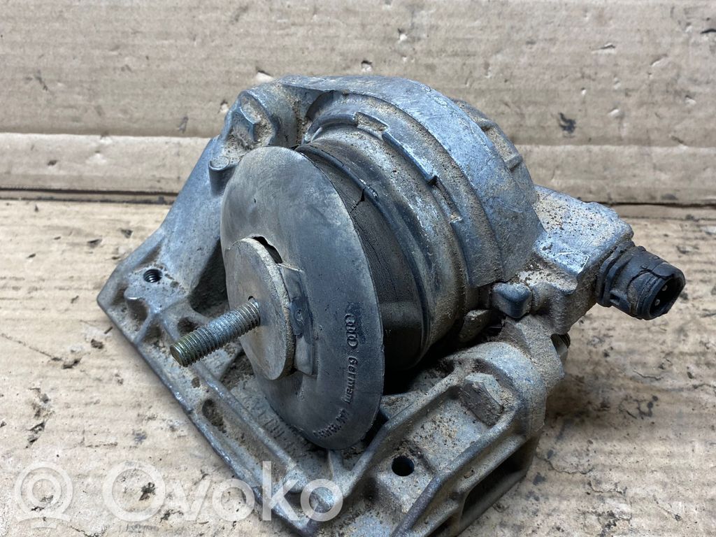 Audi A6 S6 C4 4A Engine mount bracket 