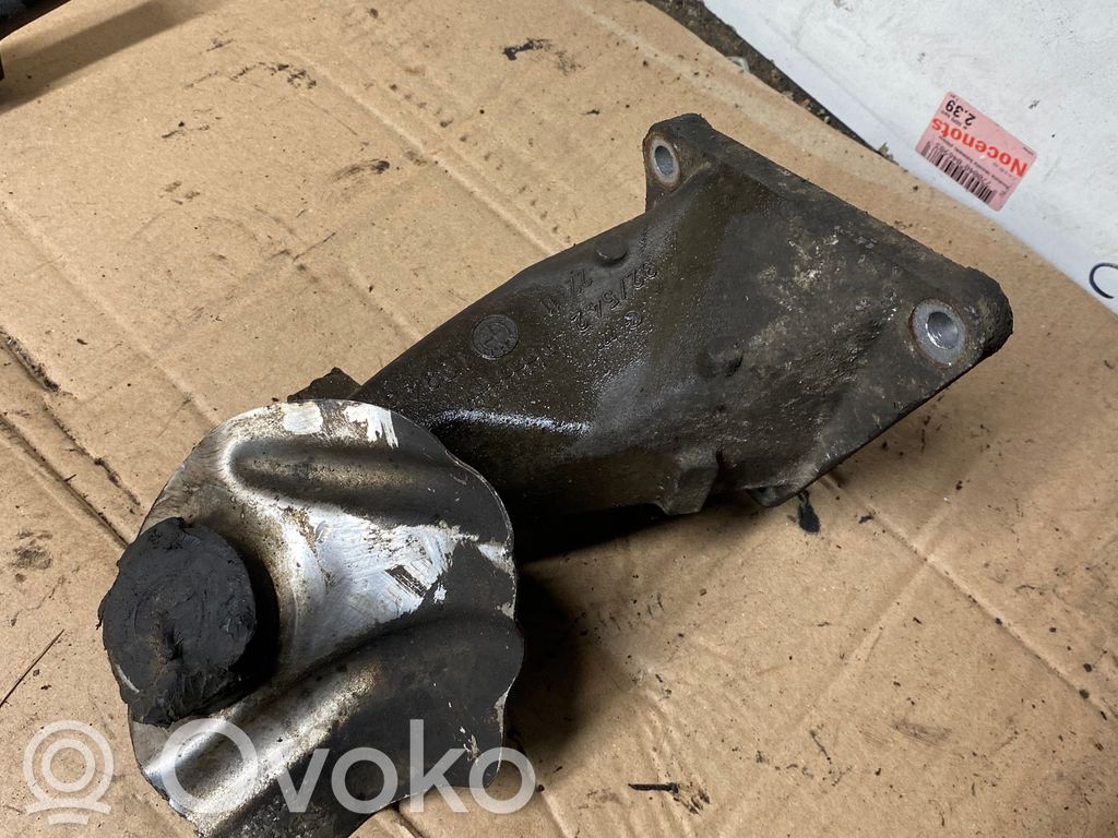 Engine mounting bracket   1094652