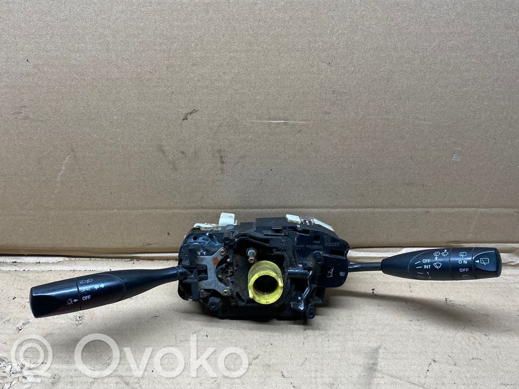 Mazda 323 Commodo, commande essuie-glace/phare 
