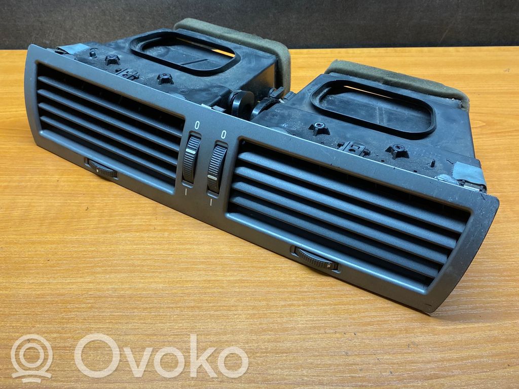 BMW 7 E65 E66 Griglia di ventilazione centrale cruscotto 
