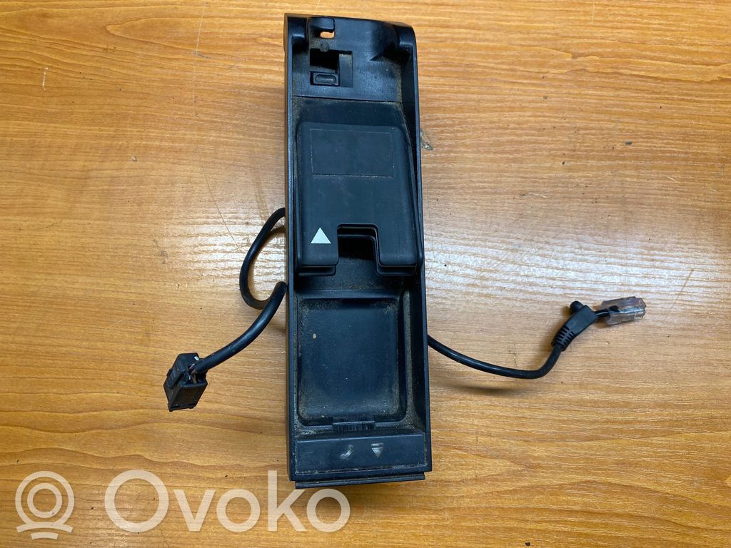 Telefonas   84119070534