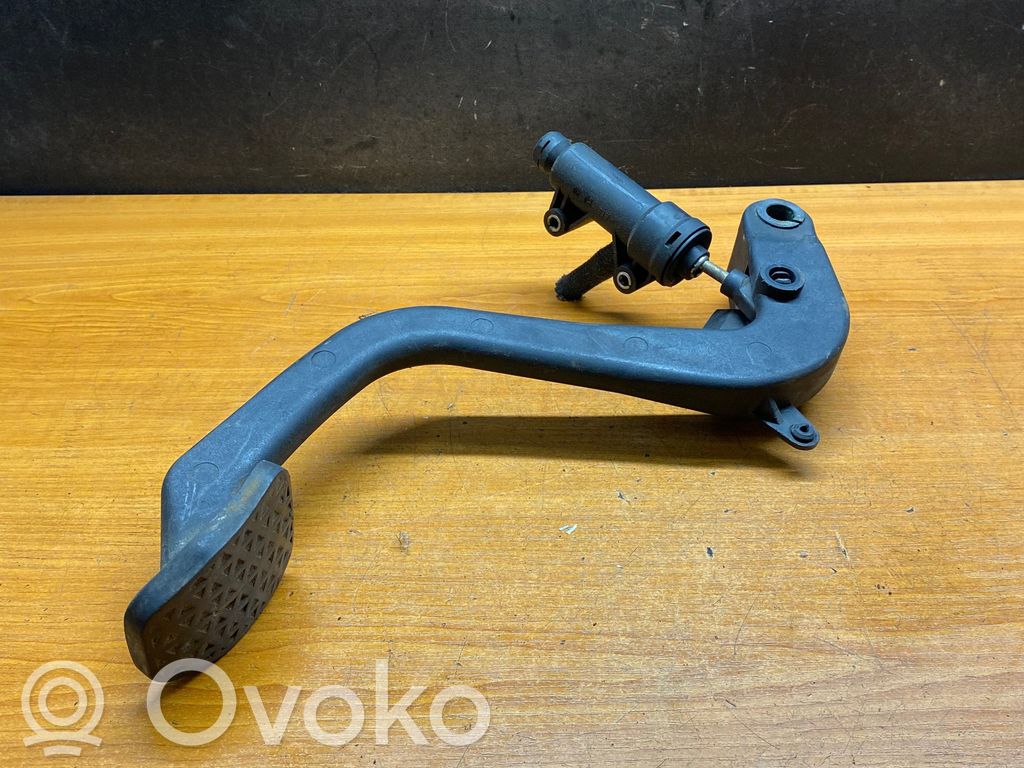 Pedal de embrague   35311163870