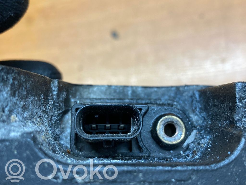 other engine part   N47779748805