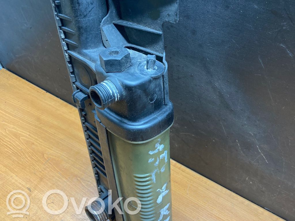 BMW 3 E30 Dzesēšanas šķidruma radiators 