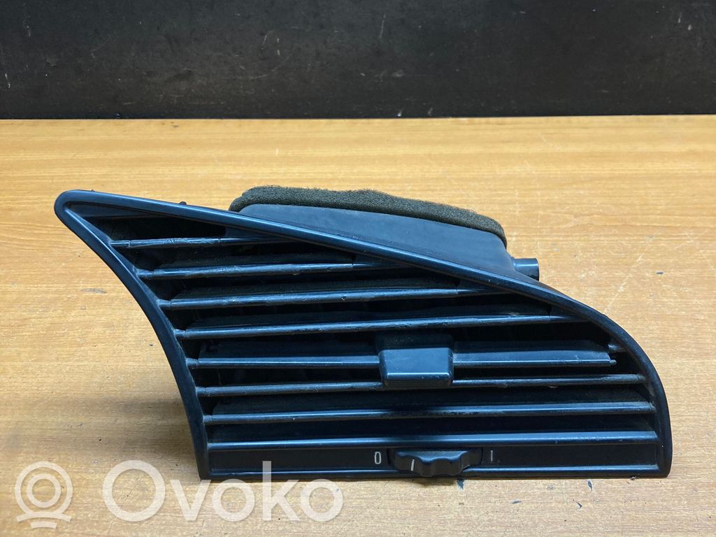 BMW 3 E36 Dysze / Kratki środkowego nawiewu deski rozdzielczej 