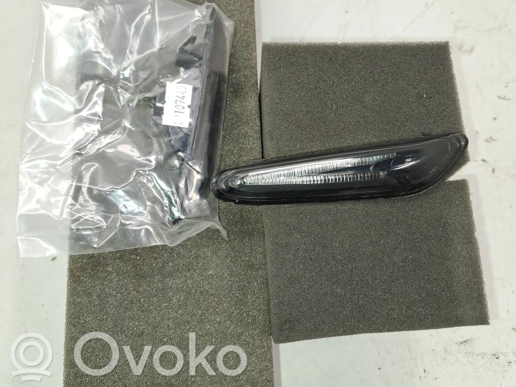 BMW 3 E90 E91 Semnalizator bară față 