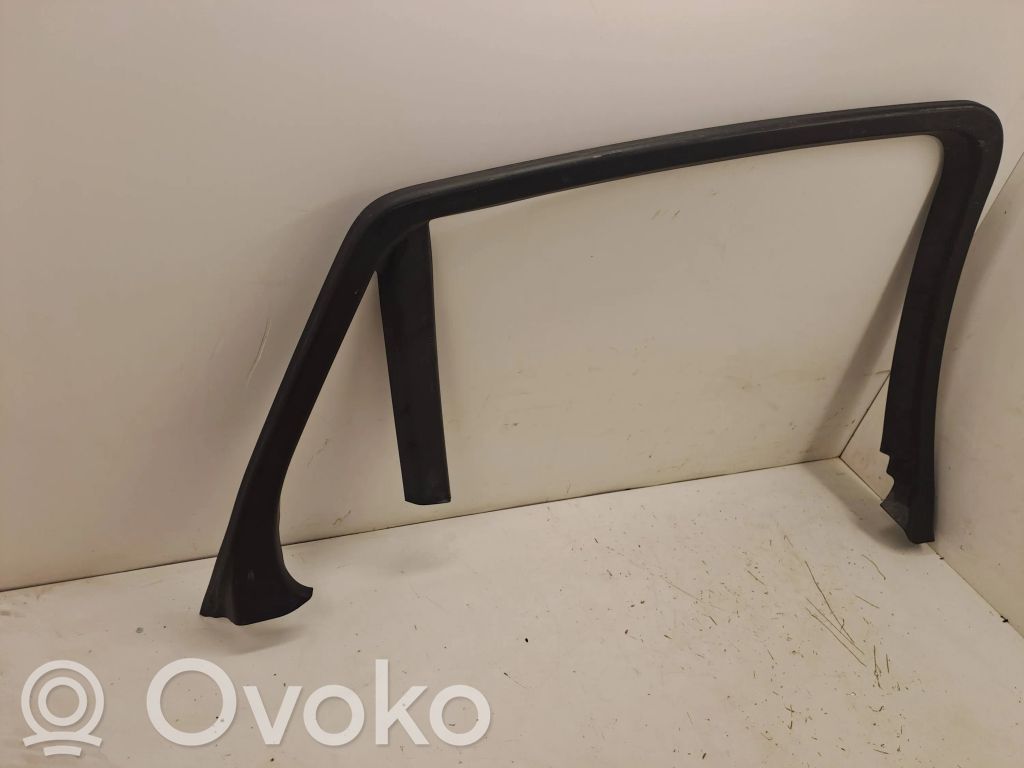 BMW X6 F16 Takaoven lasin muotolista 