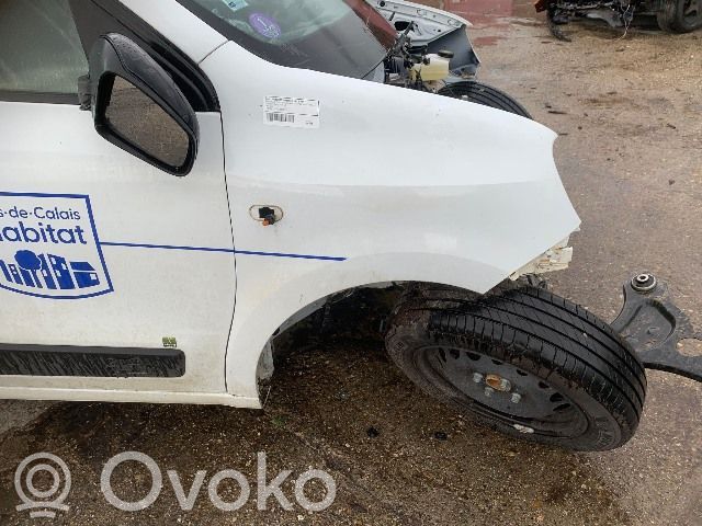 Renault Twingo III Błotnik przedni 