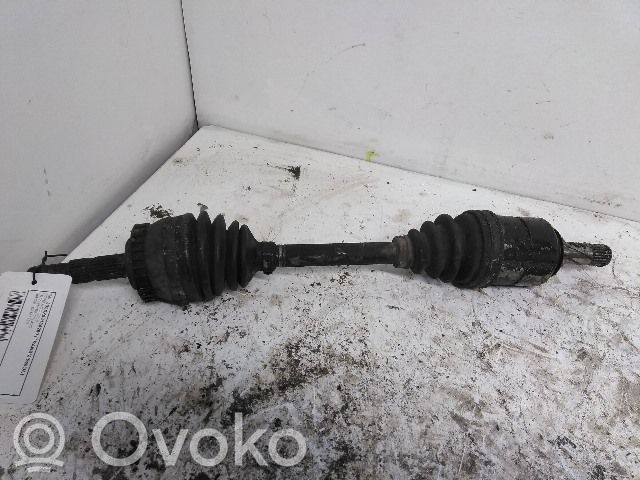 Opel Corsa C Etuvetoakseli 