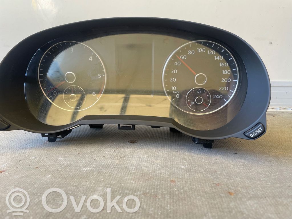 Volkswagen Sharan Speedometer (instrument cluster) 
