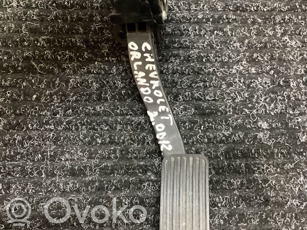 Chevrolet Orlando Pedał gazu / przyspieszenia 