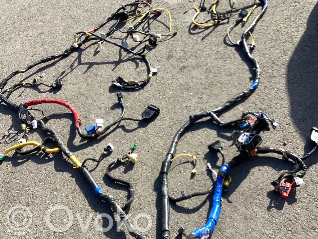 Mazo de cables   915V0CV141A