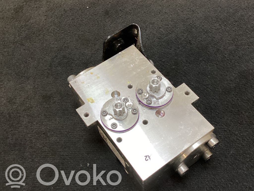 Electroválvula del turbo   4KE816102A