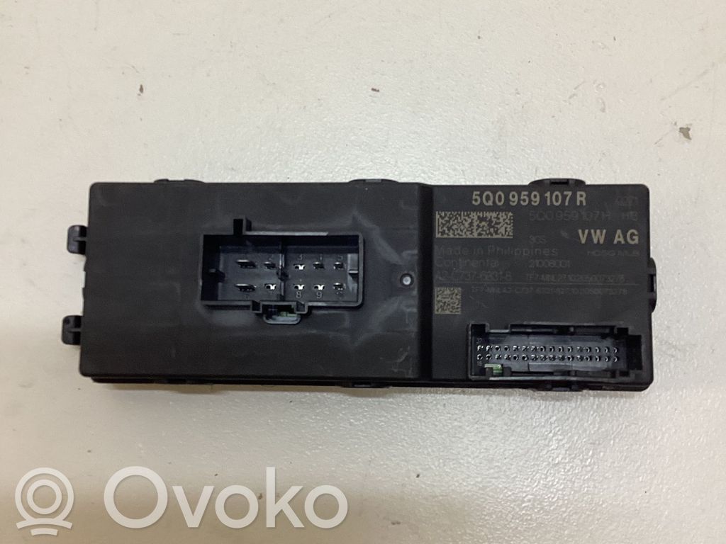 Volkswagen T-Roc Tailgate/trunk control unit/module 