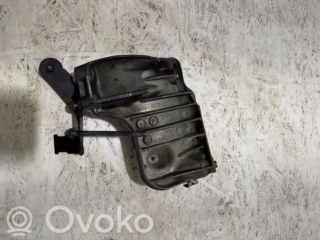 BMW 3 E90 E91 A/C compressor mount bracket 