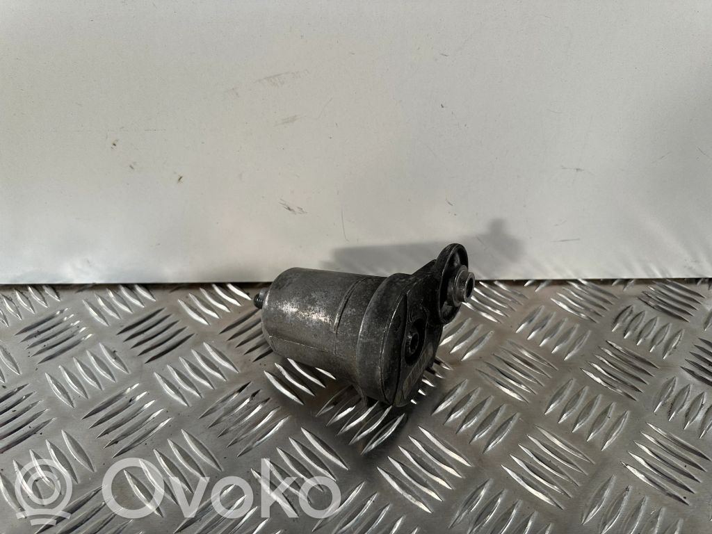 BMW 7 F01 F02 F03 F04 Diržo įtempėjas 