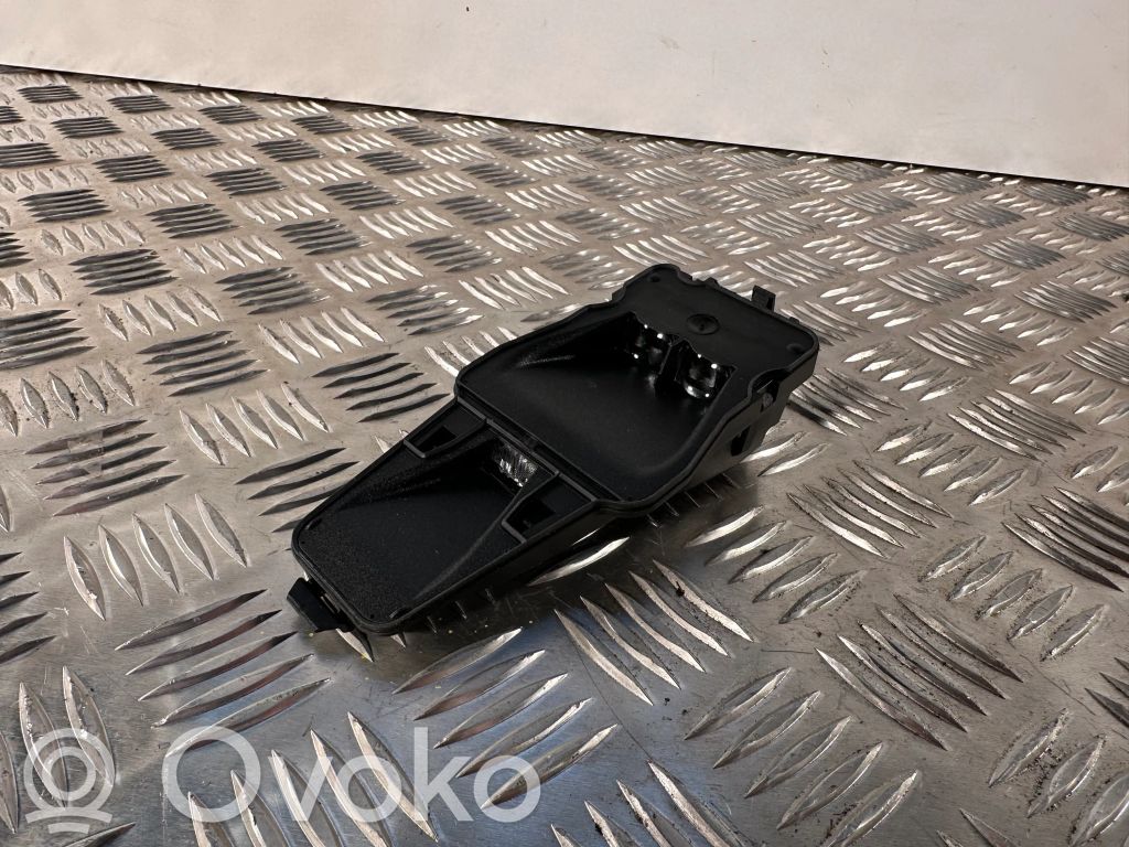 Windshield/windscreen camera   31387310