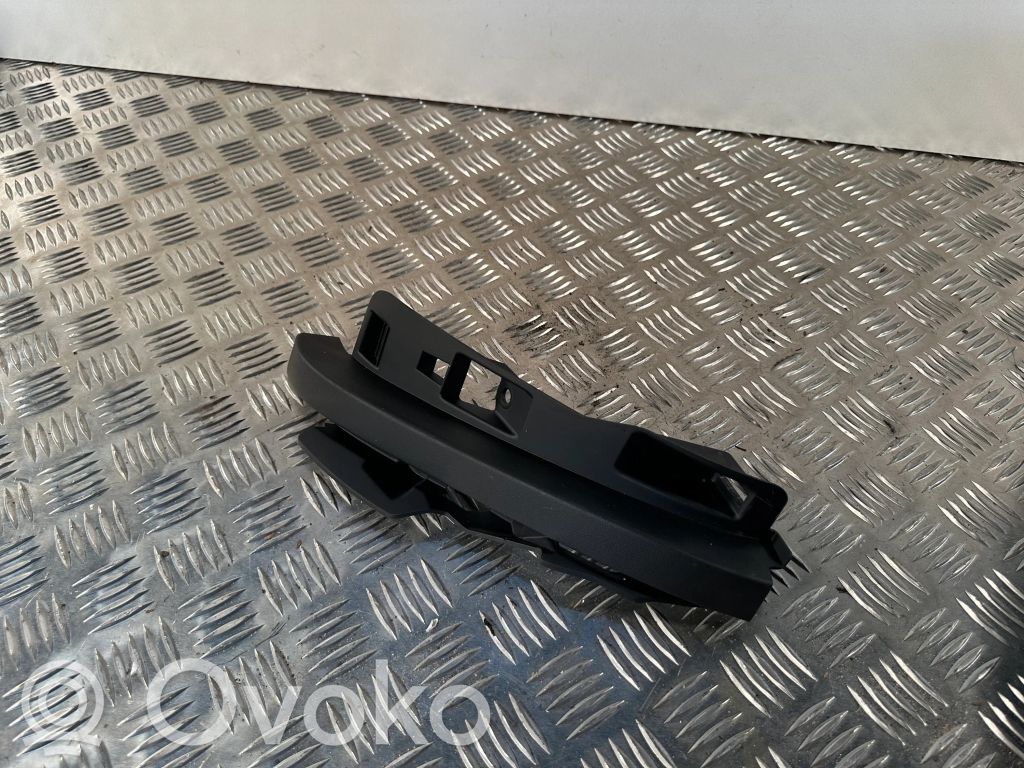 Volvo V60 Kita salono detalė 