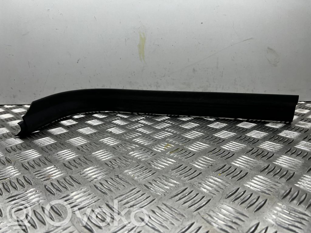 Volvo V50 Priekinio slenksčio apdaila (vidinė) 