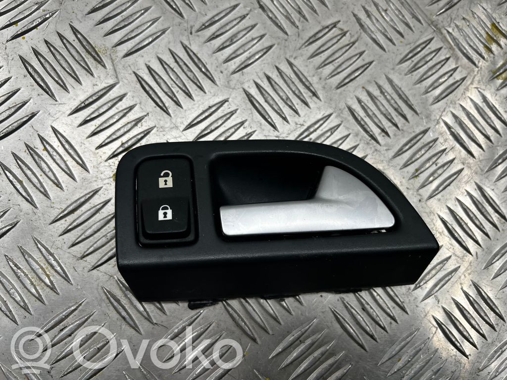 Volvo V50 Front door interior handle 