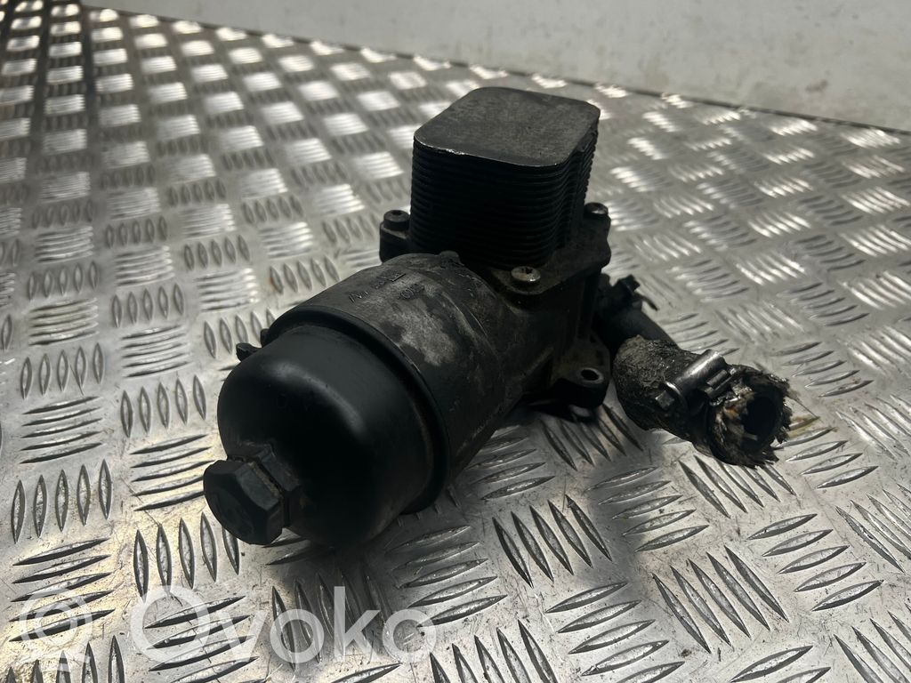 Volvo V50 Oil filter mounting bracket 