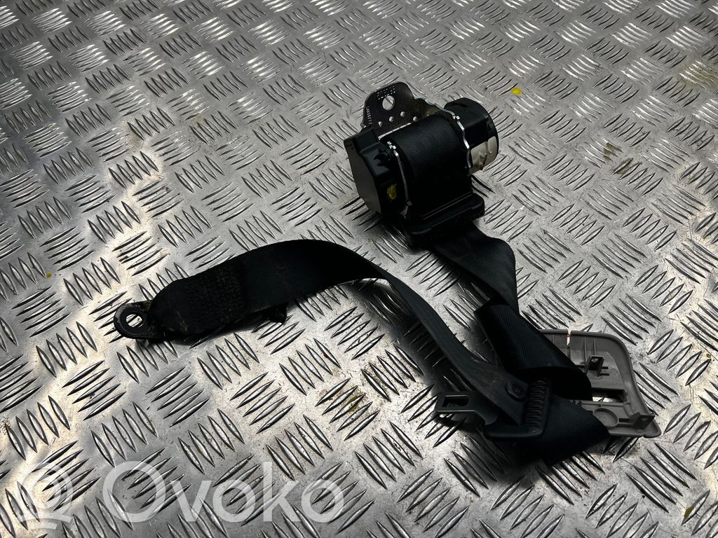 Volvo V50 Pas bezpieczeństwa fotela tylnego środkowego 