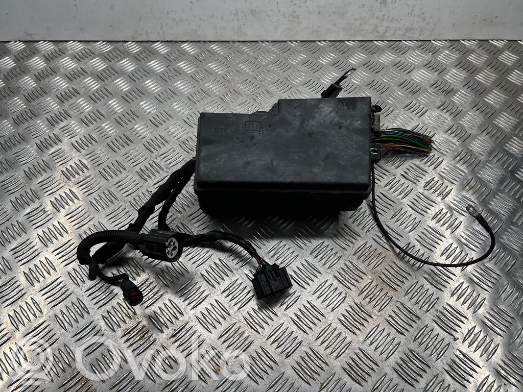 Volvo V50 Saugiklių dėžė (komplektas) 