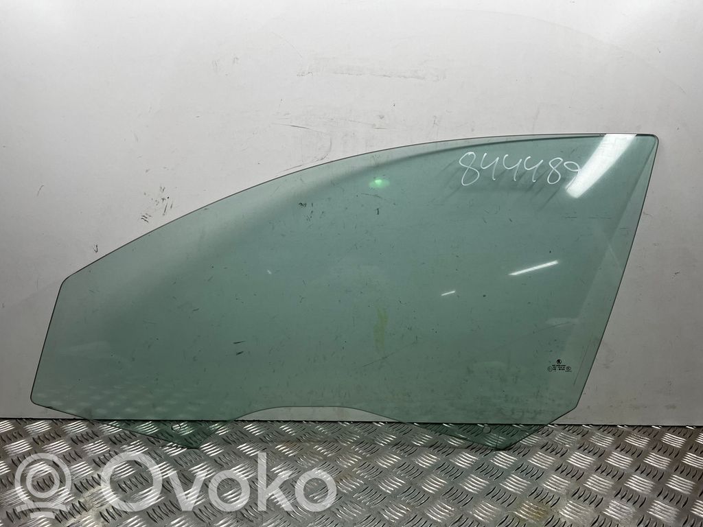 Skoda Superb B6 (3T) Front door window glass four-door 