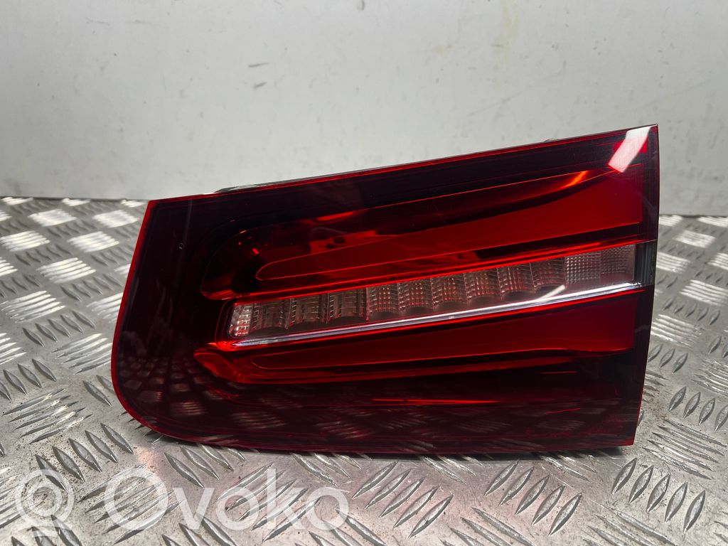 Lampy tylnej klapy bagażnika   A2539063200,0000771204