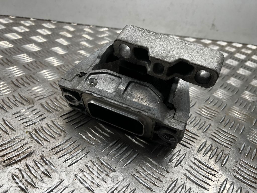 Skoda Superb B6 (3T) Dzinēja spilvens 