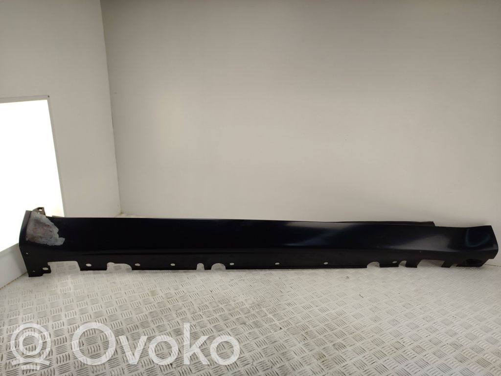 BMW X5 E70 Sill 