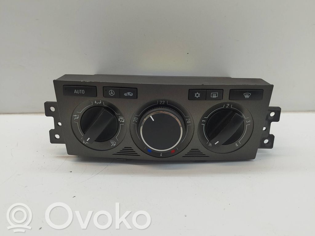 Opel Antara Climate control unit 
