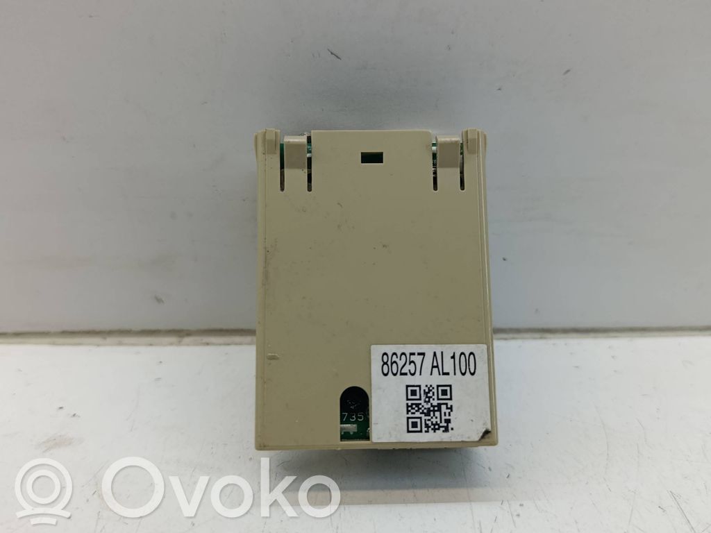 Subaru Outback (BS) AUX in-socket connector 