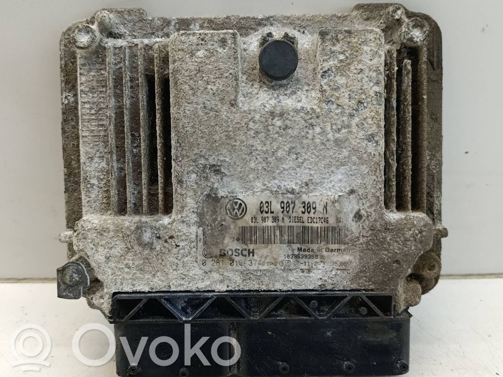 Volkswagen PASSAT B7 Engine control unit/module 