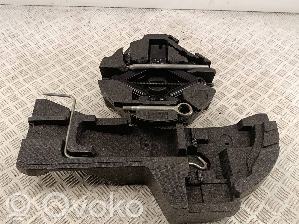 Subaru Forester SJ Cric di sollevamento 