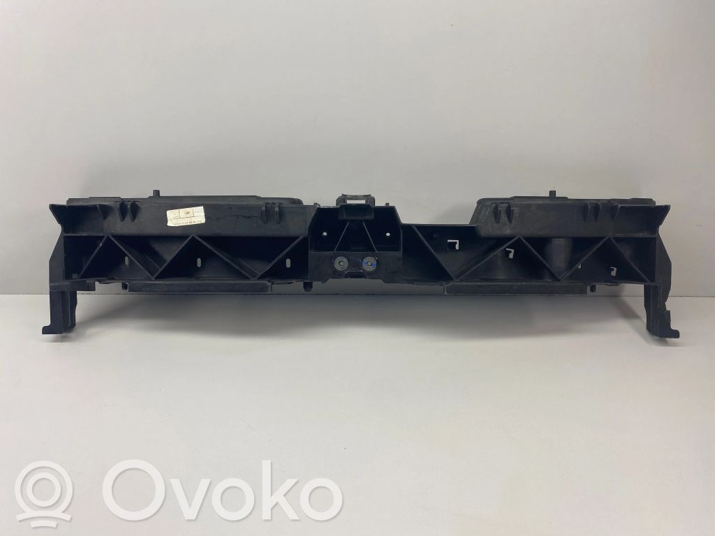 Citroen C3 Picasso Viršutinė dalis radiatorių panelės (televizoriaus) 