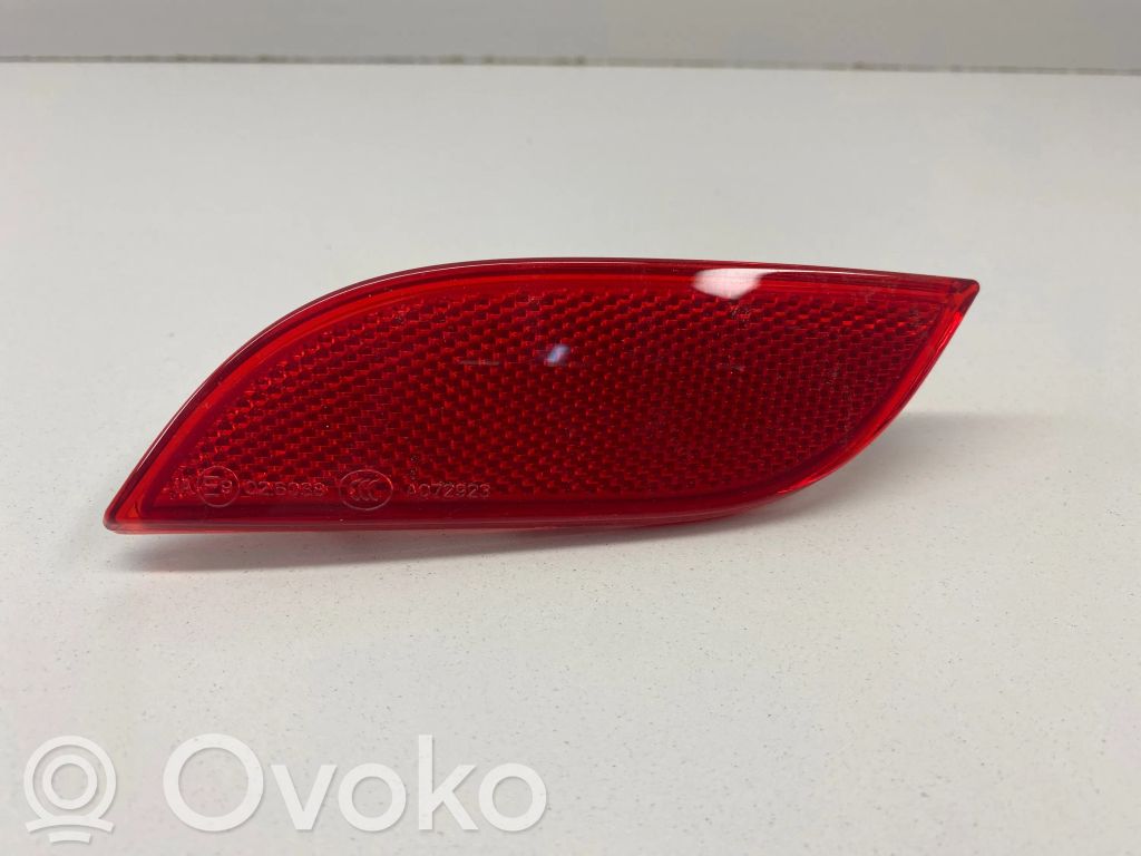Audi A1 Aizmugurē atstarotājs 