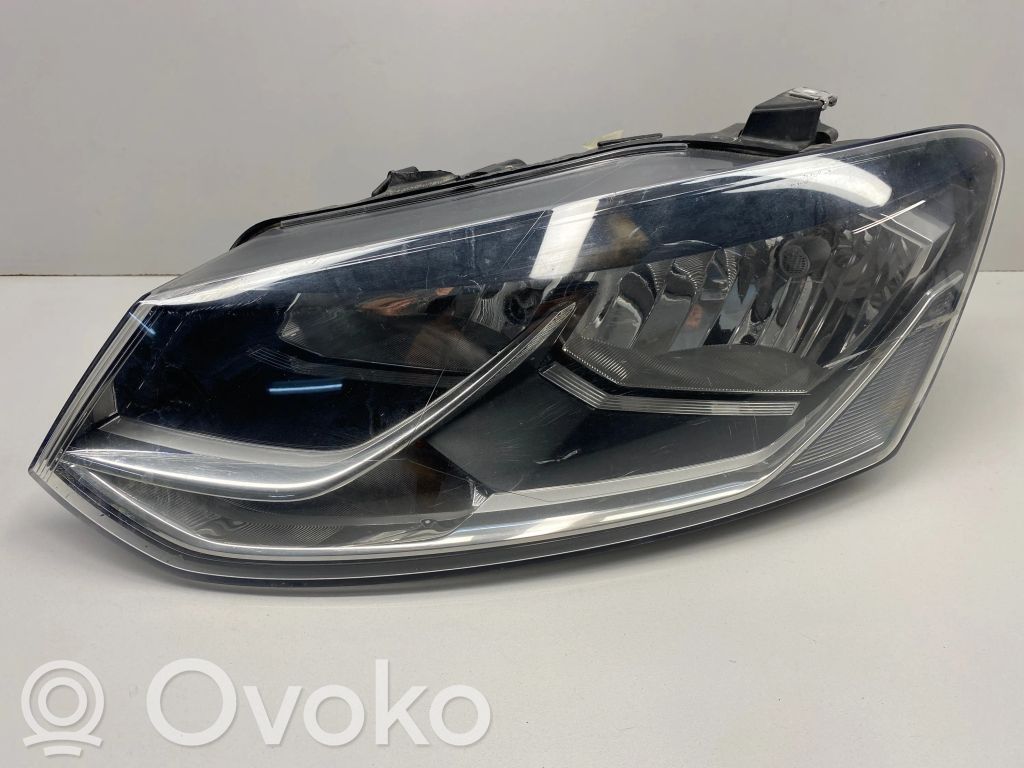 Volkswagen Polo V 6R Lampa przednia 