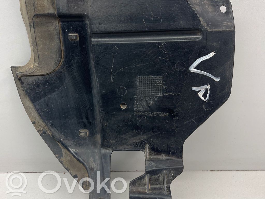 Volvo XC90 Engine splash shield/under tray 