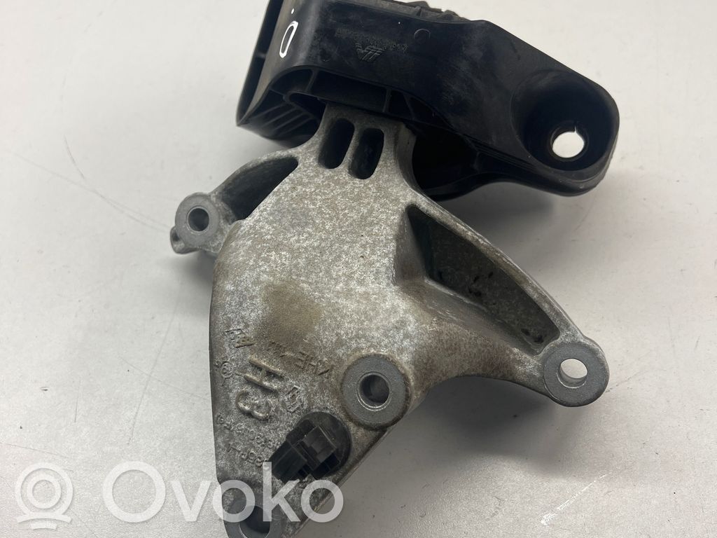 Engine mount bracket