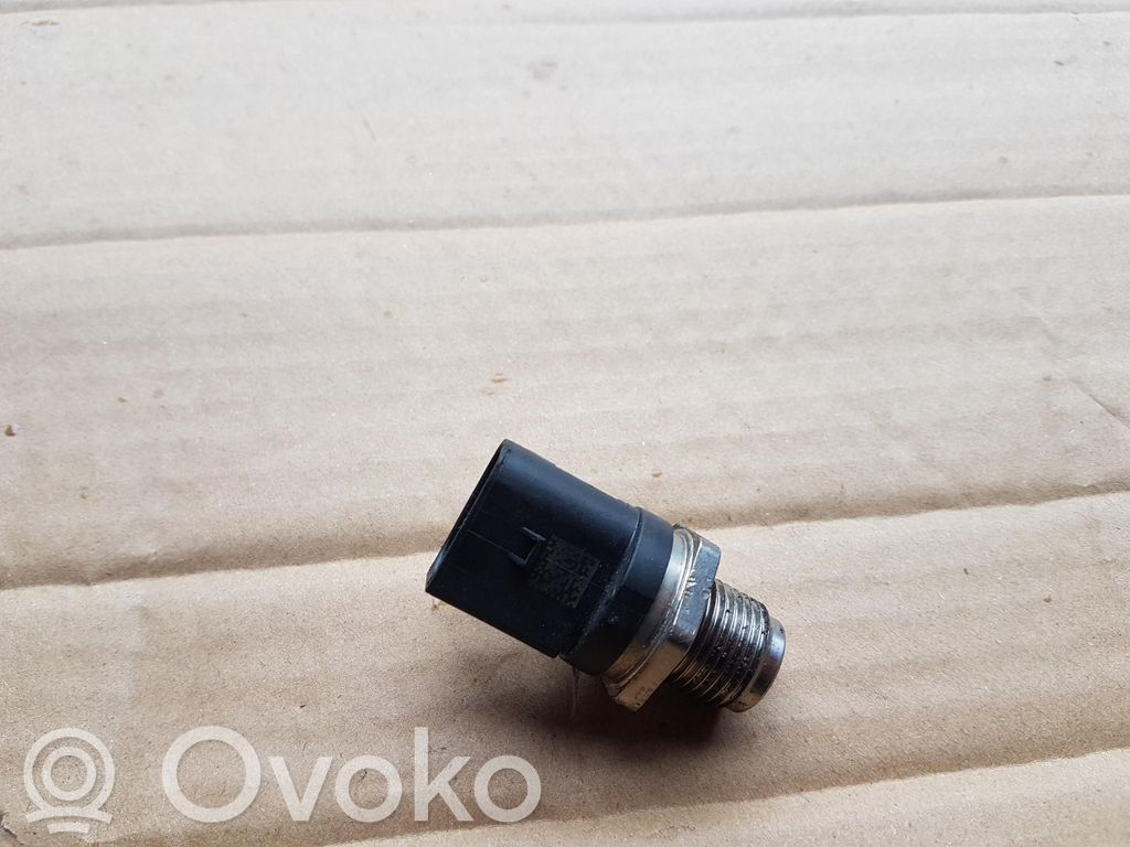 BMW 3 E90 E91 Fuel pressure sensor 