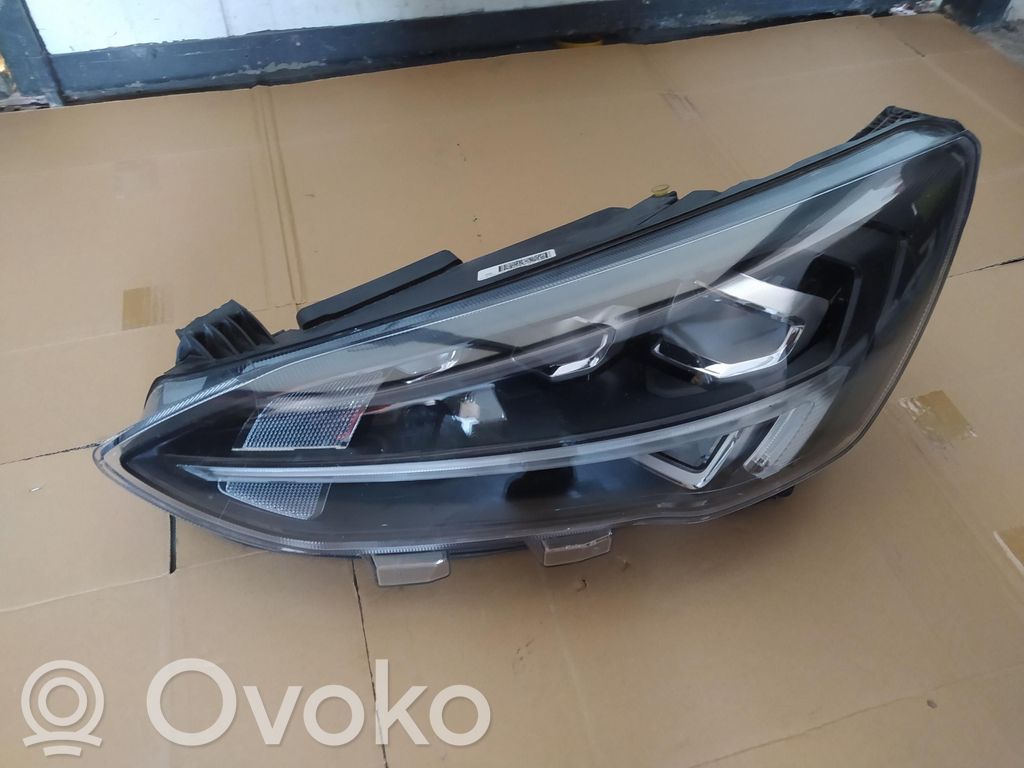 Priekšējais lukturis   MX7B13E015EB