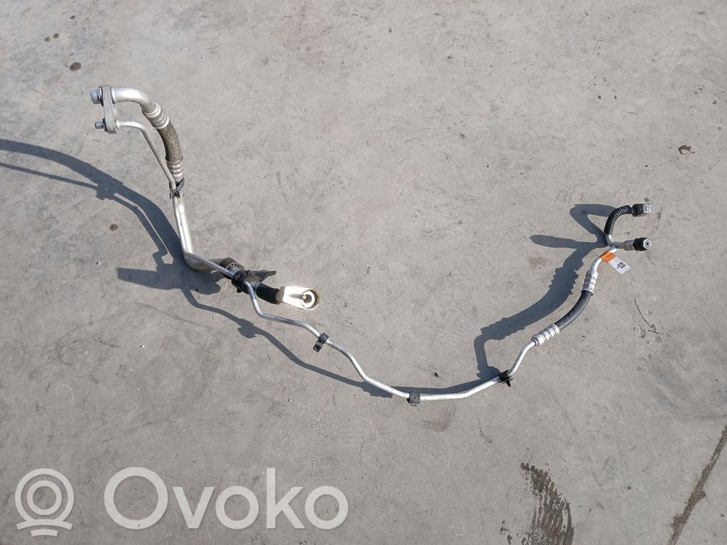 Ford Focus Ilmastointilaitteen putki (A/C) 