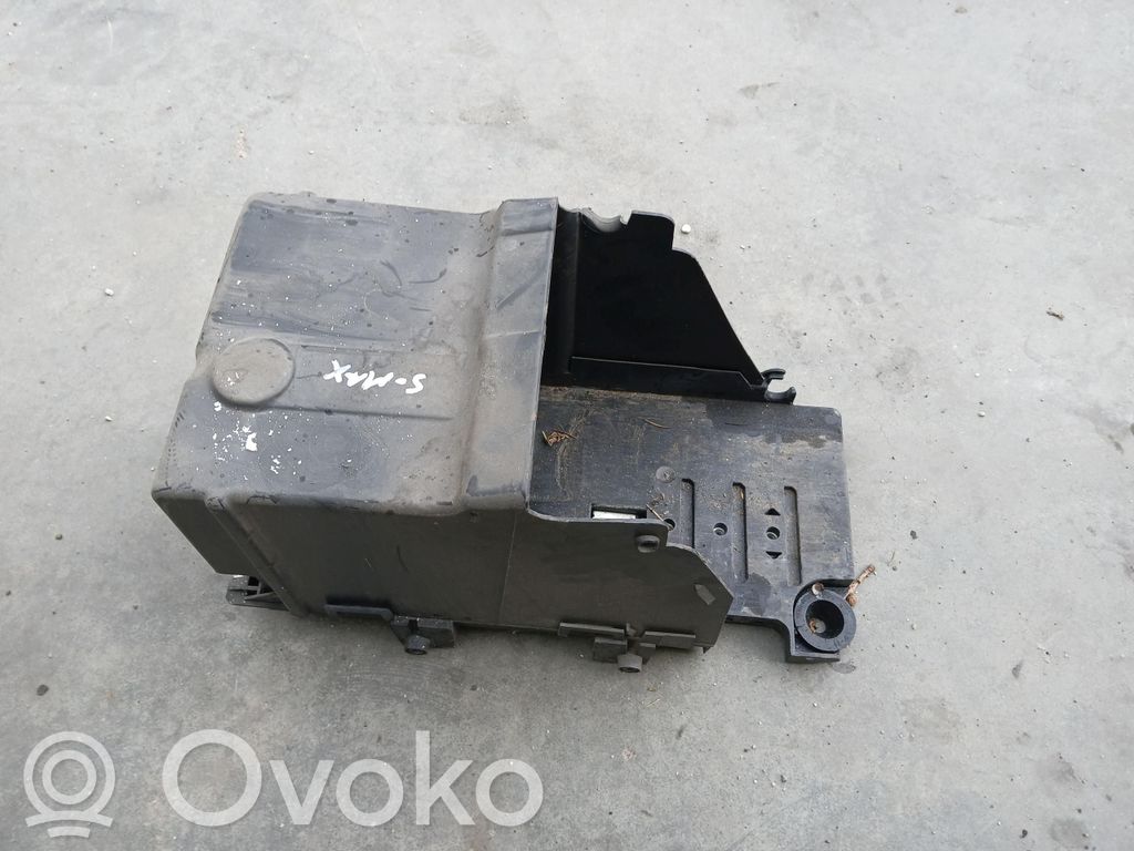 Ford S-MAX Akumuliatoriaus dėžė 